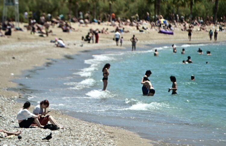 Η παραλία Έδεμ στο Παλαιό Φάληρο, όπου βρέθηκε το νεκρό κοριτσάκι (φωτ.: EUROKINISSI/Κώστας Τζούμας)