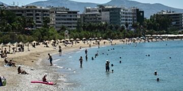 Η παραλία Έδεμ στο Παλαιό Φάληρο (φωτ. αρχείου: EUROKINISSI/Κώστας Τζούμας)