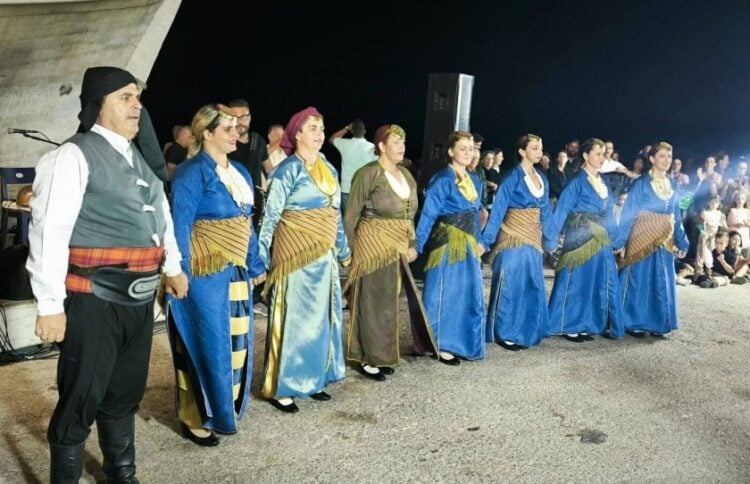 Οι Πόντιοι της Κω χόρεψαν για τον Άγιο Ιωάννη τον Κλήδονα (φωτ.: facebook/Σύλλογος Ποντίων Κω - ο Ξενιτέας)