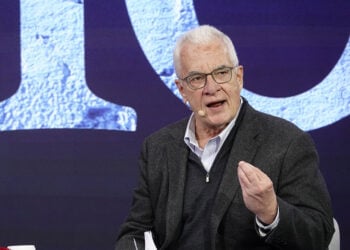 Ο Γιάννης Πρετεντέρης στο 10ο Οικονομικό Φόρουμ των Δελφών (φωτ.: ΑΠΕ-ΜΠΕ / Χάρης Ακριβιάδης)