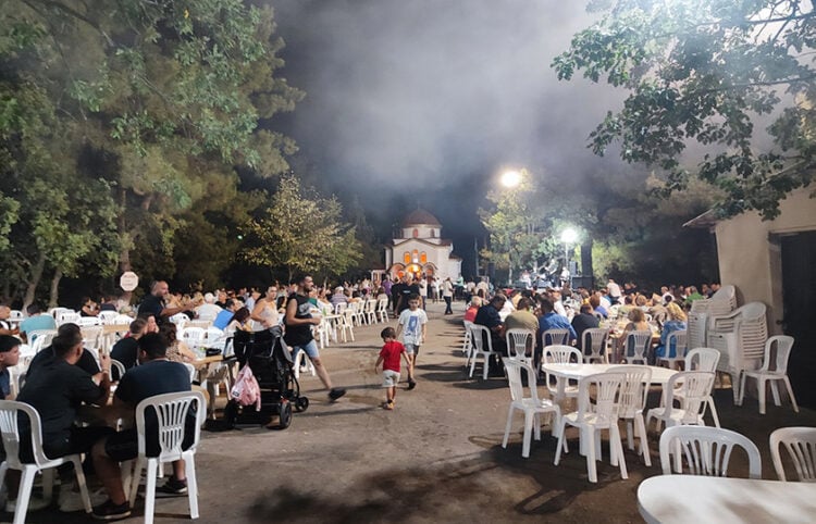 Στον Προφήτη Ηλία στην Αγροσυκιά Πέλλας (φωτ.: Facebook / Άγιος Γεώργιος Χαλιναράς)