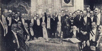 Υπογραφή της Συνθήκης του Βουκουρεστίου, το 1913 (πηγή: Ελληνικός Στρατός)