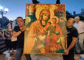 Λιτάνευση της εικόνας της Παναγίας της Τριχερούσας, στη Νέα Κίο (φωτ.: ΑΠΕ-ΜΠΕ / Ευάγγελος Μπουγιώτης)