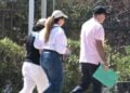 Η Αλγερινή μητέρα του κοριτσιού που βρέθηκε νεκρό στο Π. Φάληρο (φωτ.: EUROKINISSI / Τατιάνα Μπόλαρη)