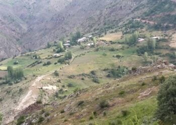 Άποψη του Παρτίν (Παρθένι) της Κρώμνης (πηγή: kromni.blogspot.com)