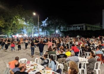 (Φωτ.: facebook.com/Σύλλογος Ποντίων Χορευτών Ξάνθης ''Τραντέλλενες'')