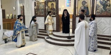 Ο αρχιεπίσκοπος Ιερώνυμος κατά τη θεία λειτουργία για τη γιορτή της Κοιμήσεως της Θεοτόκου στο Ιερό Ησυχαστήριο Μεταμορφώσεως του Σωτήρος - Οσίου Πορφυρίου, στο Μήλεσι Αττικής (φωτ.: Ιερά Αρχιεπισκοπή Αθηνών)