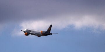Ένα Airbus A320 της γερμανικής εταιρείας Condor (φωτ.: EPA / Friedeman Vogel)
