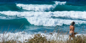 Κύματα από το ισχυρό μελτέμι (φωτ.: EUROKINISSI / Γιώργος Κονταρίνης)
 
 

  
(ΚΟΝΤΑΡΙΝΗΣ ΓΙΩΡΓΟΣ EUROKINISSI)