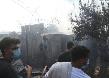 Πυρκαγιά στην περιοχή Γηροκομειό της Πάτρας (φωτ.: EUROKINISSI)
