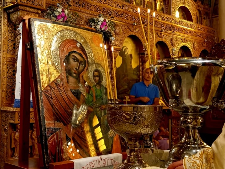 Η εικόνα της Παναγίας Ελεούσας από την Αφησιά της Μικρασίας (φωτ.: Θάνος Χατζηγιάννης)