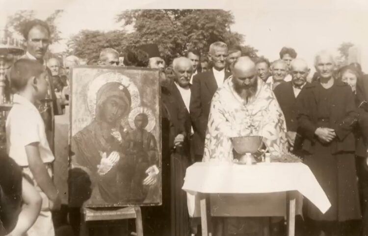 Η εικόνα της Παναγίας Ελεούσας πρωτοστατεί σε παλιότερους εορτασμούς (φωτ.: Θάνος Χατζηγιάννης)
