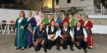 Μέλη του Συλλόγου Ποντίων Σταυρού «Ξενιτέας» (φωτ.: Ξενιτέας ποντίων Σταυρού)