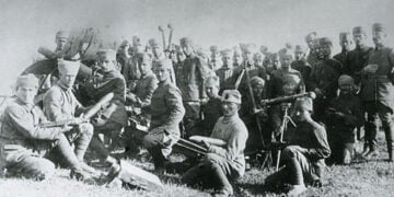 Τούρκοι πυροβολητές πριν από τη «Μεγάλη επίθεση» του Αυγούστου του 1922, που ολοκληρώθηκε με την καταστροφή της Σμύρνης (πηγή: Πανεπιστήμιο Afyon Kocatepe)