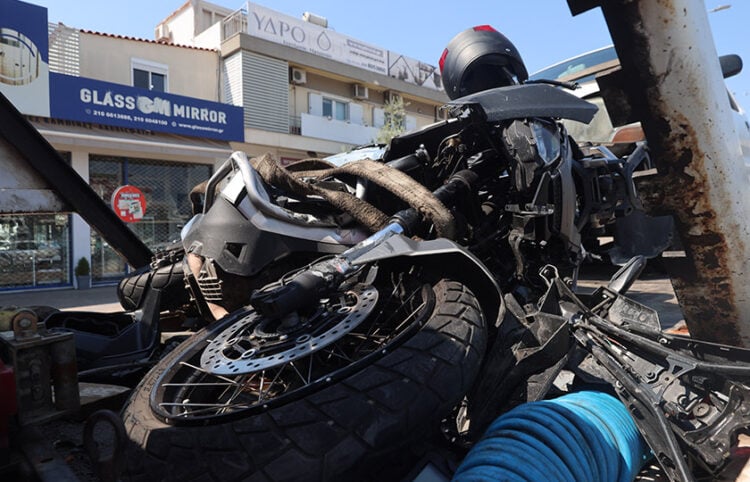 Από το δυστύχημα στη συμβολή των λ. Μεσογείων και Λαυρίου (φωτ.: EUROKINISSI / Γιάννης Παναγόπουλος)