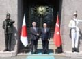 Από αριστερά ο Ιάπωνας υπουργός Άμυνας Γεν Νακατάνι και ο Τούρκος ομόλογός του Γιασάρ Γκιουλέρ στην Άγκυρα (φωτ.: Χ/T.C. Millî Savunma Bakanlığı)