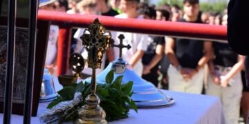 Αγιασμός για τη νέα σχολική χρονιά (φωτ. αρχείου: Eurokinissi/Βασίλης Παπαδόπουλος)