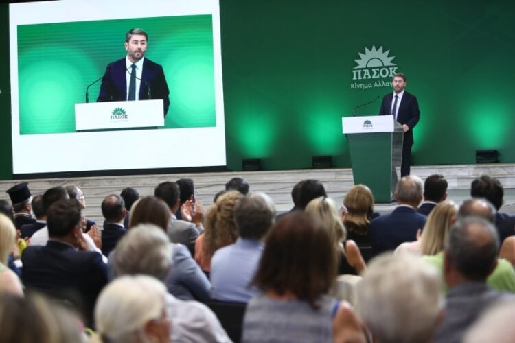 Ομιλία του προέδρου του ΠΑΣΟΚ-Κινήματος Αλλαγής Νίκου Ανδρουλάκη στο πλαίσιο της 88ης Διεθνούς Έκθεσης Θεσσαλονίκης στο συνεδριακό κέντρο "Ι. Βελλίδης", Τετάρτη 11 Σεπτεμβρίου 2024 (φωτ.: Βασίλης Βερβερίδης/MotionTeam)