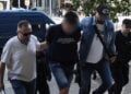 Απολογία στον εισαγγελέα του 50χρονου που συνελήφθη για την δολοφονία της 59χρονης αδελφής του σε διαμέρισμα στην περιοχή του Χαριλάου, Κυριακή 21 Σεπτεμβρίου 2025. (Φωτ.: Eurokinissi/Νάσος Σιμόπουλος)
