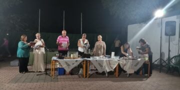 Στιγμιότυπο από την εκδήλωση «Γεύσεις Ζωής» που διοργανώθηκε από τον Ελληνική Αντικαρκινική Εταιρεία σε συνεργασία με τον Σύλλογο Ποντίων Νέας Ιωνίας «Σινώπη» και τον Σύλλογο Κρητών Νέας Ιωνίας «Δίκταμος» (φωτ.: facebook.com/sinopisillogos)