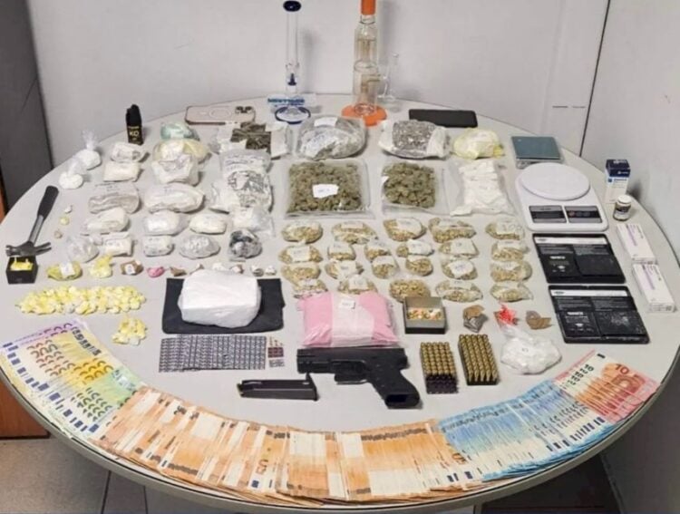 (Φωτ.: Διεύθυνση Αντιμετώπισης Οργανωμένου Εγκλήματος (ΔΑΟΕ)/ Υποδιεύθυνση Αντιμετώπισης Οργανωμένου Εγκλήματος Βορείου Ελλάδος/ Τμήμα Δίωξης Ναρκωτικών)