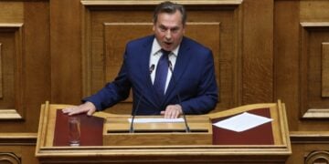 Ο βουλευτής της Νίκης Νίκος Βρεττός μιλάει στην Ολομέλεια της Βουλής (φωτ. αρχείου: ΑΠΕ-ΜΠΕ/ΓΙΩΡΓΟΣ ΒΙΤΣΑΡΑΣ)