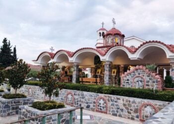 Εξωτερική άποψη του παρεκκλησίου της Παναγίας Σουμελά (φωτ. facebook.com/ Ι.Ν. Ζωοδόχου Πηγής Πετρωτό)
