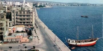 Ο θερινός κινηματογράφος «Ζέφυρος» λειτούργησε αρχικά στην πλατεία Αριστοτέλους, από το 1945 έως το 1961 και πλησίον των υπαίθριων γηπέδων της ΧΑΝΘ από το 1964 έως το 1983 (φωτ.: thessalonikicinemas.gr)