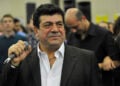 Ο Στάθης Νικολαΐδης χαρίζοντας κέφι και διασκέδαση με τα τραγούδια του (φωτ.: Αρχείο Σ. Νικολαΐδη)