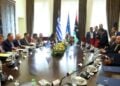 Εικόνα από τη συνάντηση των αντιπροσωπειών Ελλάδας-Λιβύης στο υπουργείο Εξωτερικών, παρουσία του ΥΠΕΞ Γιώργου Γεραπετρίτη και του ασκούντα χρέη υπουργού Εξωτερικών της Κυβέρνησης Εθνικής Ενότητας της Λιβύης Taher Salem Al Baour (φωτ.: ΑΠΕ-ΜΠΕ/ Ορέστης Παναγιώτου)