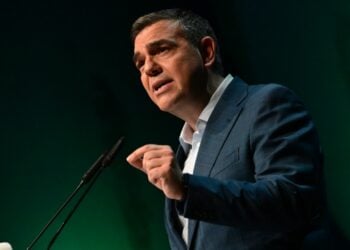 Ο Αλέξης Τσίπρας μιλά στη 2η Διεθνή Διάσκεψη για τη Δημοκρατία και την Κοινωνική Δικαιοσύνη (φωτ.: Eurokinissi/Τατιάνα Μπόλαρη)
