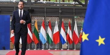 Ο Νίκος Χριστοδουλίδης κατά την άφιξή του για τις εργασίες του Ευρωπαϊκού Συμβουλίου, στις Βρυξέλλες (φωτ.: European Union)
