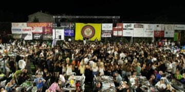 Εντυπωσιακή ήταν η προσέλευση του κόσμου στο γλέντι της Ένωσης Ποντίων Ωραιοκάστρου και Φίλων (φωτ.: Δήμος Ωραιοκάστρου)