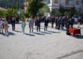 Στο Μνημείο της Πλατείας Ι. Ιωαννίδη (φωτ.: Facebook / Περιφερειακή Ενότητα Φλώρινας)