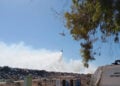 Ρίψεις νερού από ελικόπτερο στο ΧΥΤΑ Αγίου Νικολάου (φωτ.: neakriti.gr)