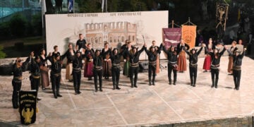 «Χορεύουμε για τον Ηλία» ο τίτλος της εκδήλωσης που ήταν αφιερωμένη στον Ηλία Ιορδανίδη (φωτ.: Δήμος Ελληνικού-Αργυρούπολης)