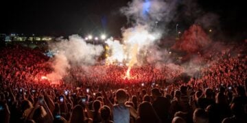 Στιγμιότυπο από παλιότερη συναυλία του δήμου Νίκαιας-Αγίου Ιωάννη Ρέντη στο Κατράκειο Θέατρο (φωτ.: Δήμος Νίκαιας-Αγίου Ιωάννη Ρέντη)