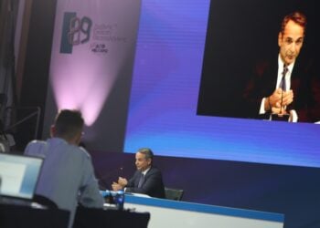 Στιγμιότυπο από τη συνέντευξη Τύπου του πρωθυπουργού (φωτ.: EUROKINISSI/Ραφαήλ Γεωργιάδης)