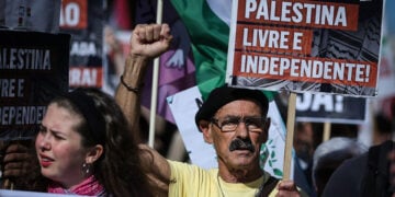 Από διαδήλωση υπέρ των Παλαιστινίων στη Λισαβόνα (φωτ. αρχείου: EPA / Rodrigo Antunes)