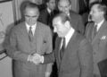 Αντνάν Μεντερές και Κωνσταντίνος Καραμανλής στη Ζυρίχη, σε συνδιάσκεψη για το Κυπριακό. 10 Φεβρουαρίου 1959 (φωτ.: Wikimedia)