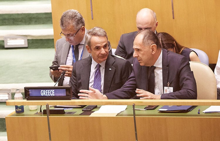 Κυριάκος Μητσοτάκης και Γιώργος Γεραπετρίτης στην 80ή Γενική Συνέλευση των Ηνωμένων Εθνών (φωτ.: Γραφείο Τύπου Πρωθυπουργού / Δημήτρης Παπαμήτσος)