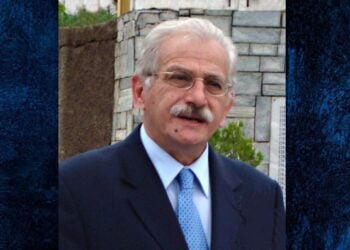 O γενικός διευθυντής του Εθνικού Ιδρύματος Ερευνών και Μελετών «Ελευθέριος Βενιζέλος», Νικόλαος Παπαδάκης (φωτ.: facebook/Kyriakos Pierakkakis)