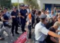 Στιγμιότυπα από τα επεισόδια που σημειώθηκαν έξω από το νοσοκομείο Δράμας (φωτ.: Χ/Άδωνις Γεωργιάδης)