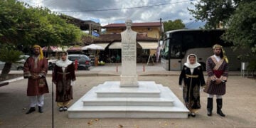 H προτομή του Χατζή-Παύλου Μελιτόπουλου στο προσκύνημα του Οσίου Ιωάννη του Ρώσου στο Προκόπι της Εύβοιας (φωτ.: Μητρόπολη Χαλκίδος / Δημήτριος Τούσης)