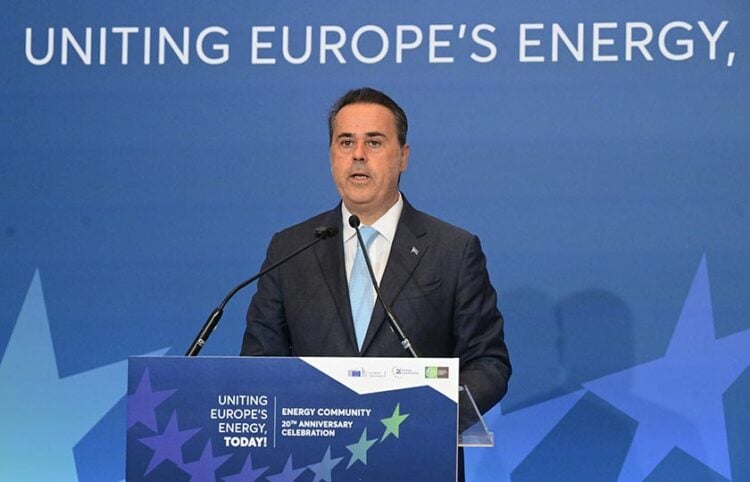 Ο Σταύρος Παπασταύρου στις 
εργασίες του άτυπου υπουργικού συμβουλίου της Ενεργειακής Κοινότητας, Πέμπτη 17 Ιουλίου 2025 (φωτ.: EUROKINISSI / Τατιάνα Μπόλαρη)