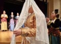 Από την παράσταση «Μαυροθάλασσα, Κυρά μου» της Αγγελικής Παμπουκίδου (φωτ.: Facebook / Σύλλογος Ποντίων Ελευθερίου Κορδελιού)