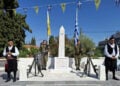 Το Ηρώο που βρίσκεται στον προαύλιο χώρο του ναού των Αγίων Κωνσταντίνου και Ελένης στον Συνοικισμό Θήβας (φωτ.: Δήμος Θηβαίων)