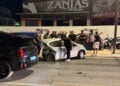Ένα από τα οχήματα που ενεπλάκησαν στην καραμπόλα στη Βουλιαγμένης (πηγή: Πρώτο Θέμα)