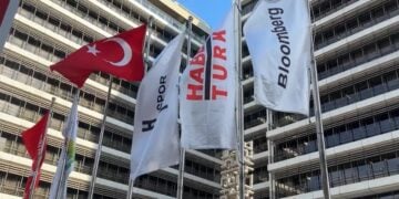 Το κτήριο όπου στεγάζονται οι τηλεοπτικοί σταθμοί Haberturk, Show TV και Bloomberg HT, που ανήκουν στην εταιρεία συμμετοχών Can Holding (φωτ.: Anadolu Ajansi)