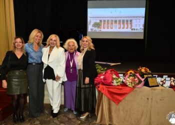 (Φωτ.: facebook/Εστία Νέας Σμύρνης)